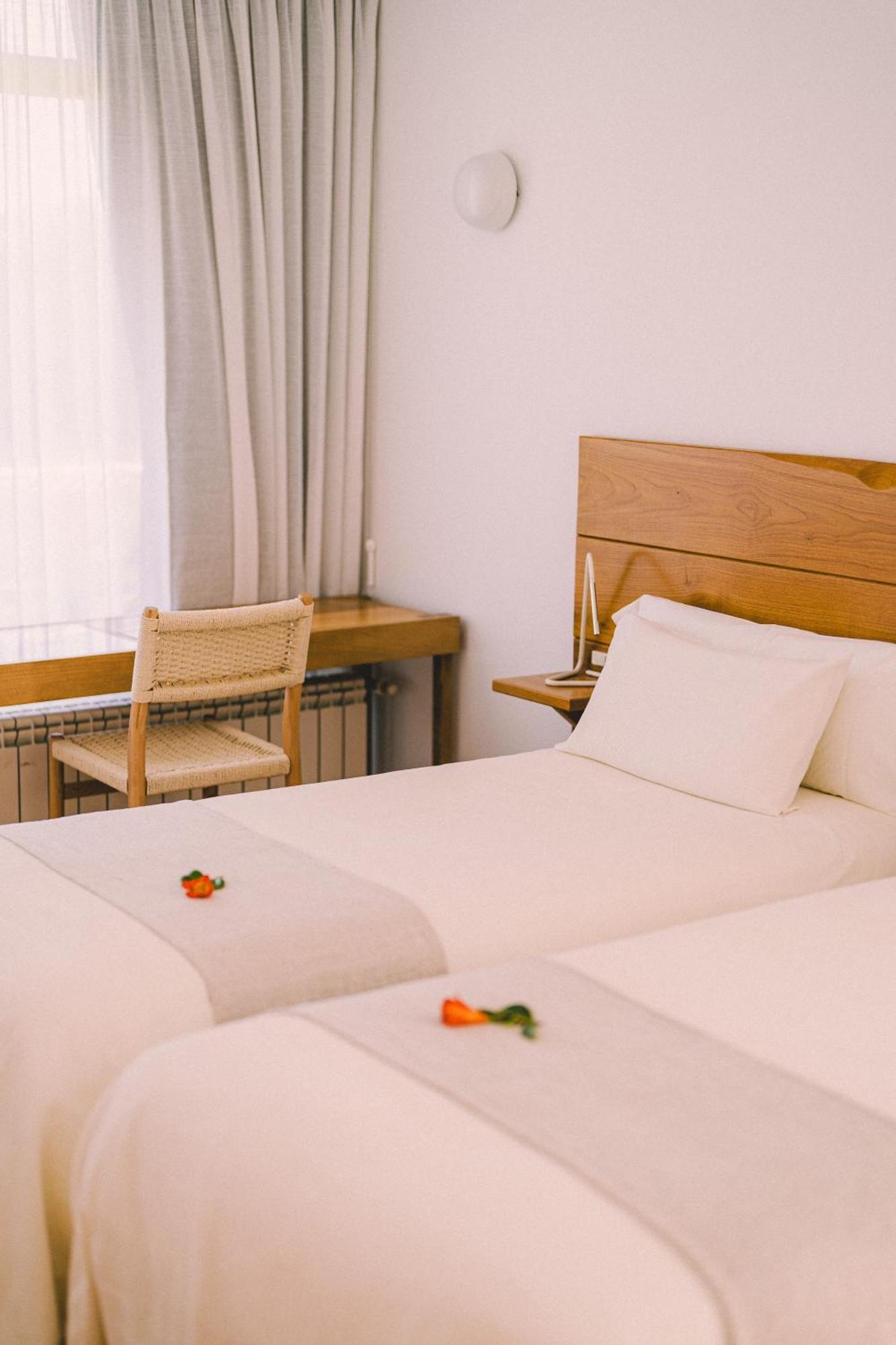 Hotel A Miranda Feás Kültér fotó